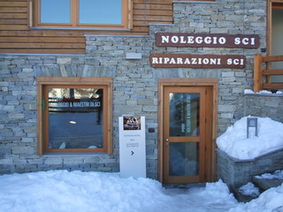 la sede allo Jafferau della scuola di sci